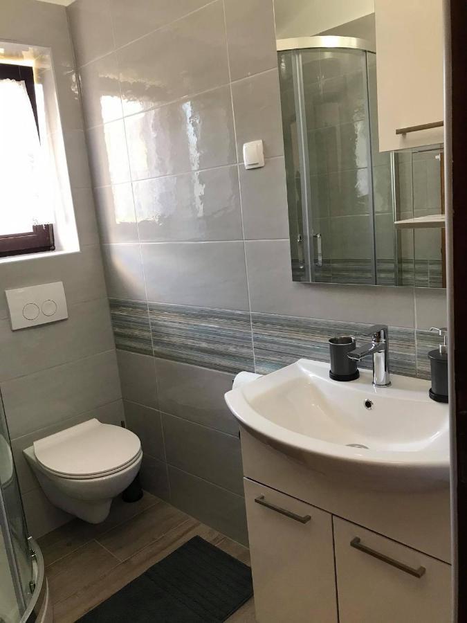 Draga Rooms Njivice Luaran gambar
